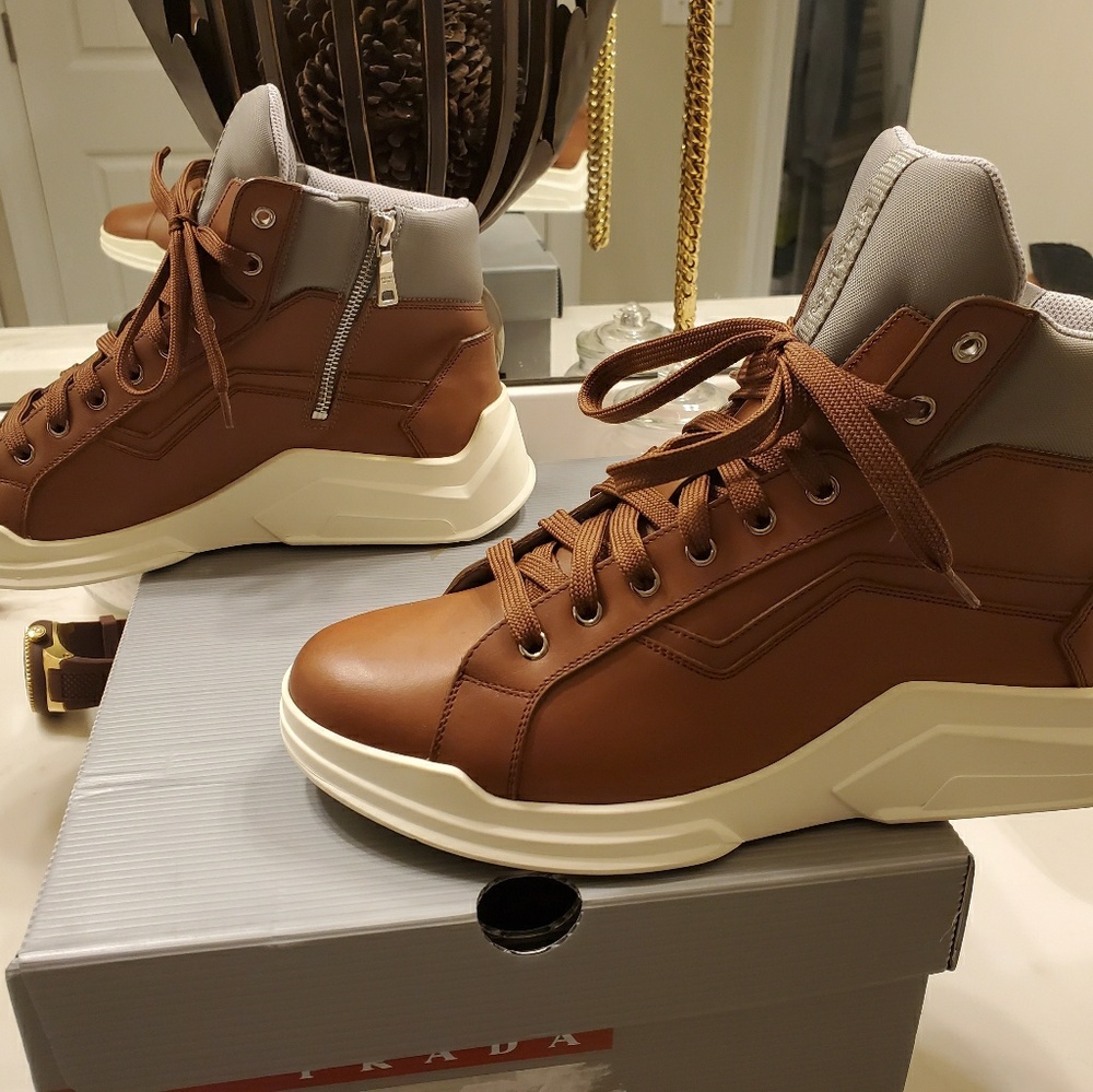 🔥100% Authentic Men's Prada Brown Leather | UK7